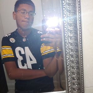 Meet your Posher, Jonathan